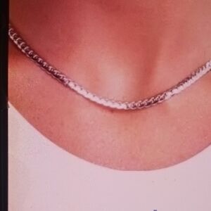 Elegant Silver Chain Necklace
